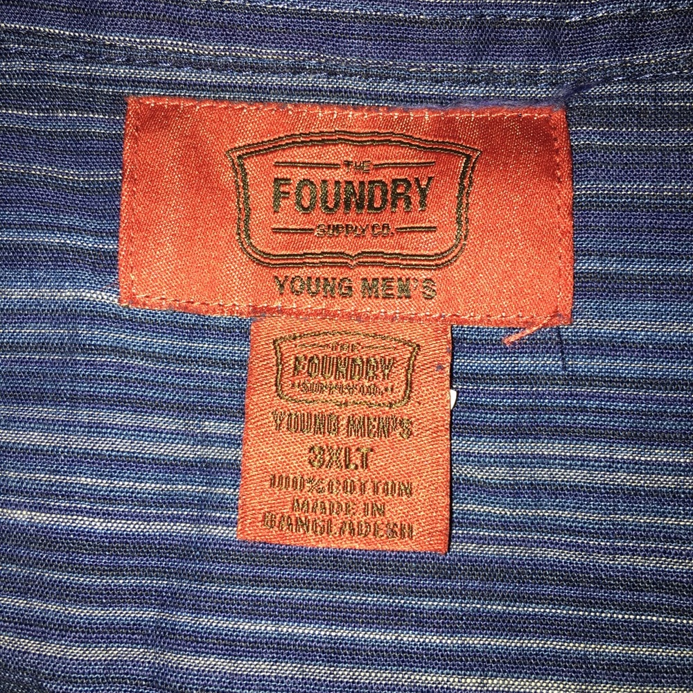 Men’s casual dress shirt